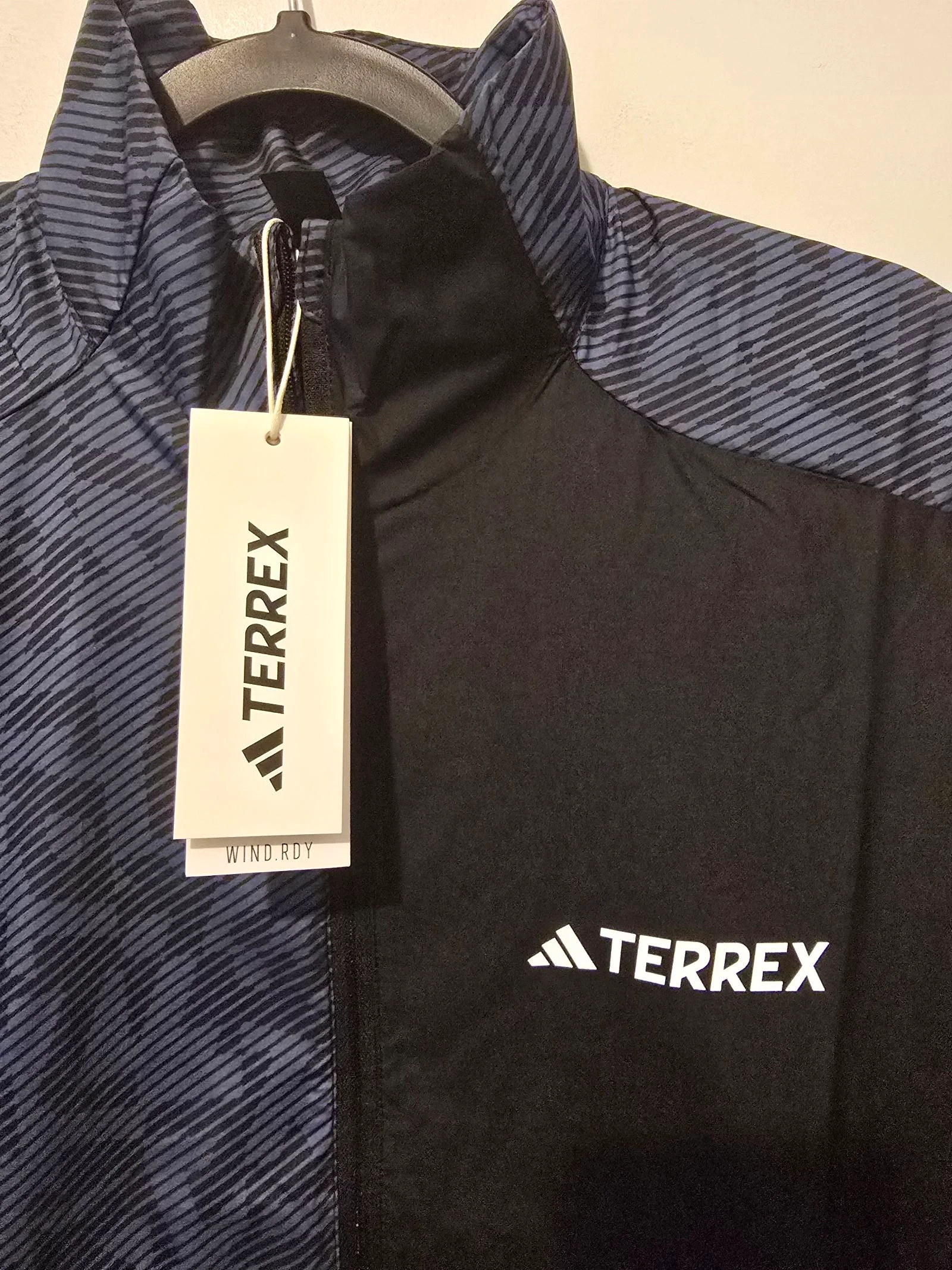 Chaqueta cortavientos adidas terrex Talla M – photo 2